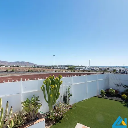239 - Casa Lily By Now Ltd Villa Playa Blanca