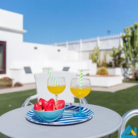 239 - Casa Lily By Now Ltd * Playa Blanca